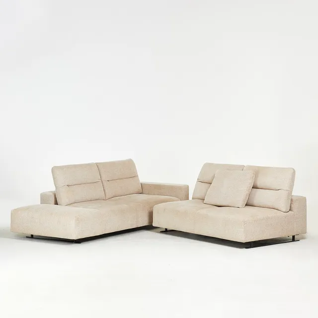 HENRIK PEDERSEN. 2+1 dlr, "Hampton Corner" soffa, BoConcept, ljus textil, samtida, justerbara ryggstöd.