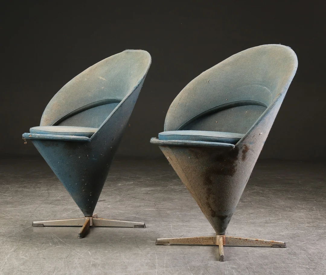 Verner Panton. Par Kræmmerhus stole/ Cone Chairs (2) — Furniture/Chairs — Lauritz