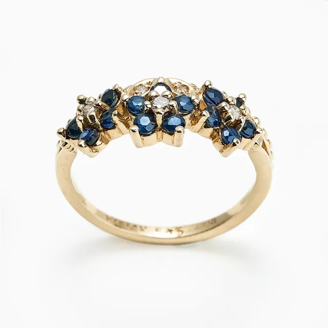 Ring med diamanter og safirer — Ring med diamanter og safirer