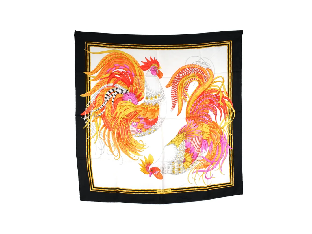 SCARF, SALVATORE FERRAGAMO, 100% siden, 90x90cm, svart, vit, orange, rosa, originalfodral. — Accessoarer/Scarves — Kaplans