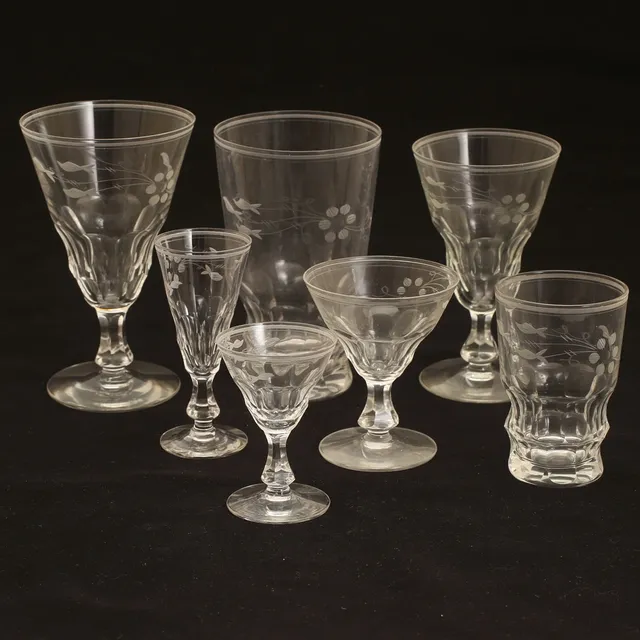 GLASSERVIS, 77 delar, etsad dekor.