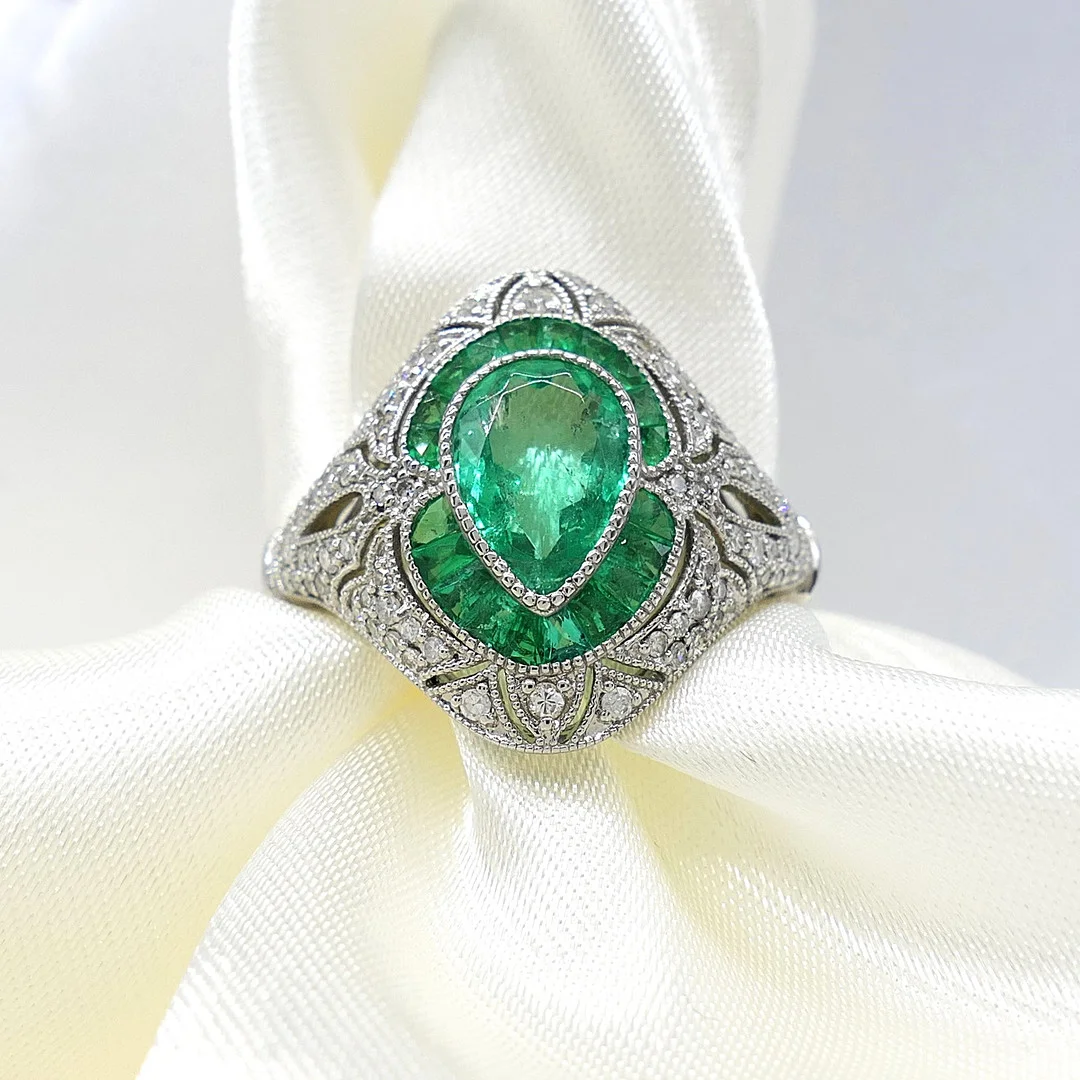 PLATINUM EMERALD & DIAMOND ring. — Rings — Rumsey’s Auctioneers