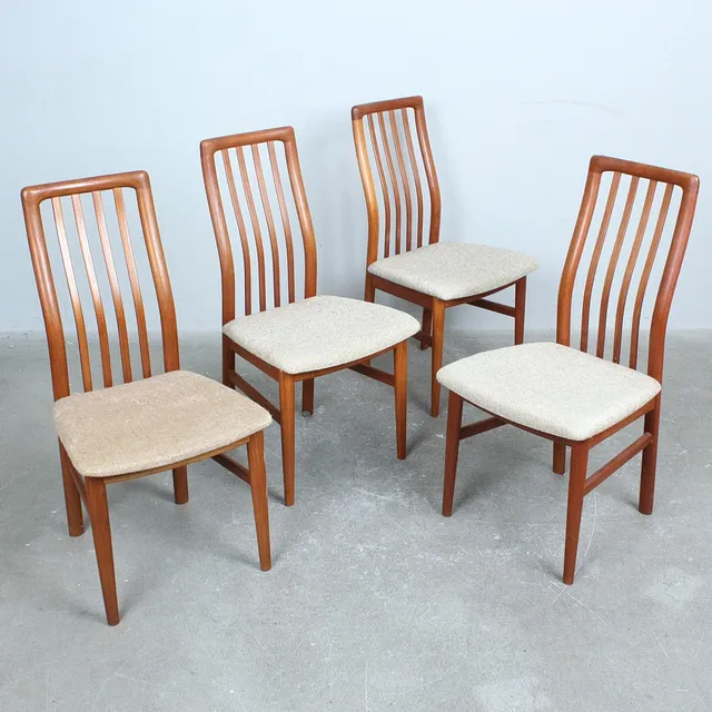 KAI KRISTIANSEN. für Preben Schou Andersens, Vier Stühle / Esszimmerstühle, Modell '170', Teak, Wolle, 1960er Jahre, Dänemark.