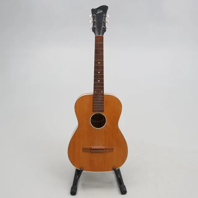AKUSTISK GITARR. Levin, AB Herman Carlsson Levin.
