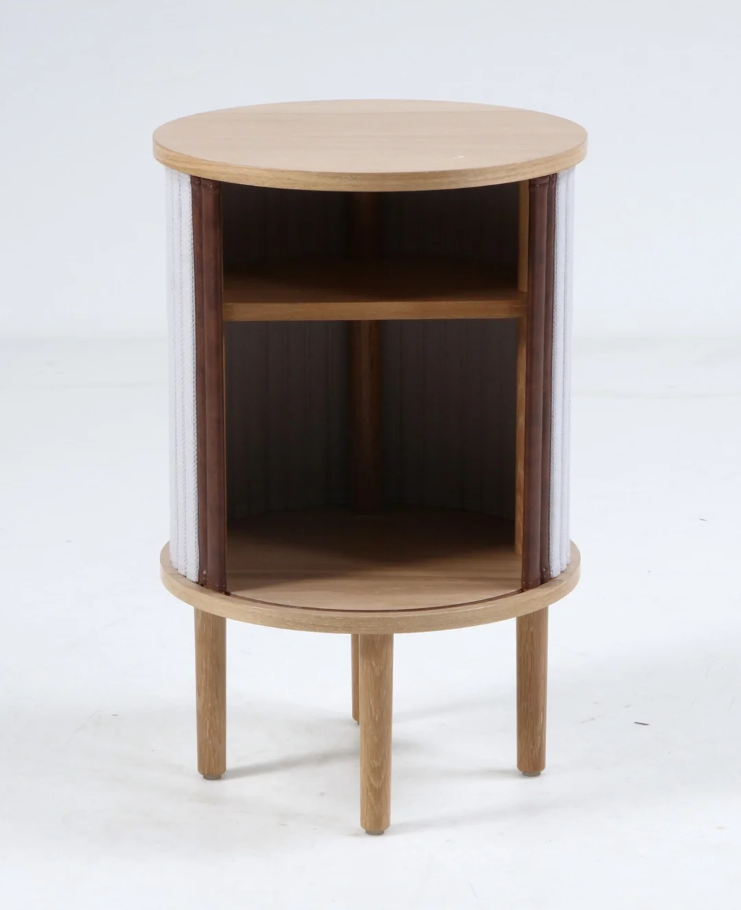 Jonas Søndergaard for Umage. Side table, model Audacious, exhibition model — Furniture/Cabinets, chests of drawers — Lauritz