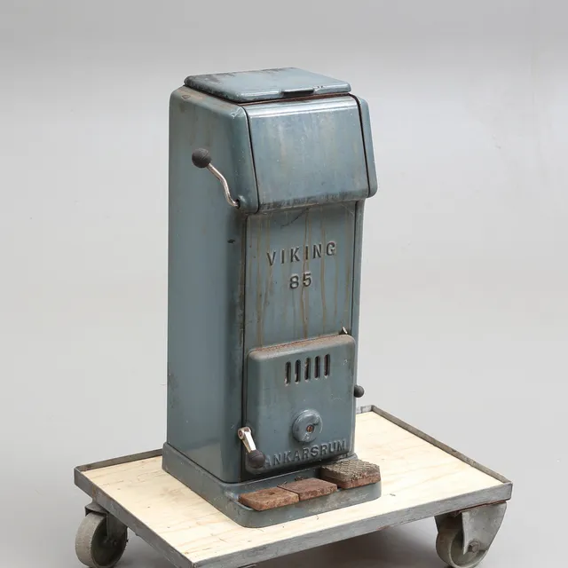 KAMIN, emaljerat gjutjärn, Viking 85.