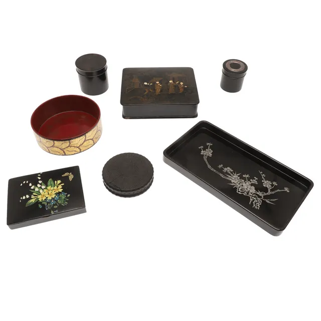 VARIOUS LACQUERED & WOODEN BOXES.