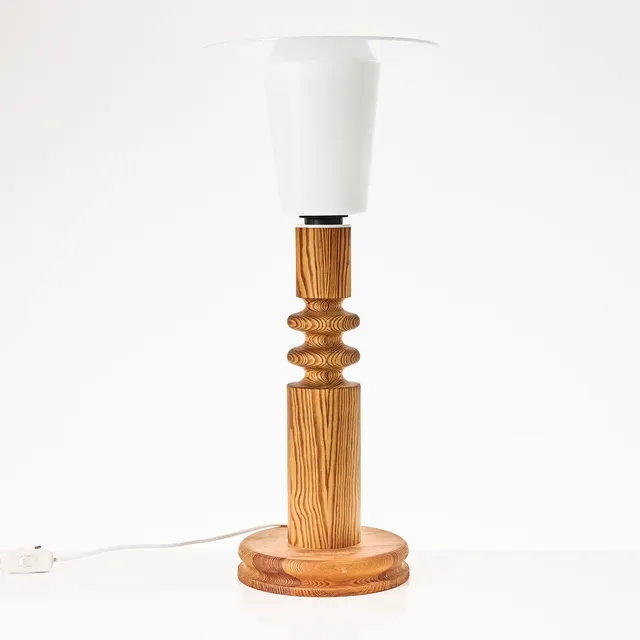 UNO KRISTIANSSON. Bordslampa, Luxus, 1960/ 70-tal, furu.