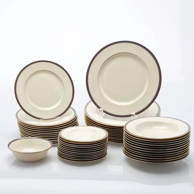SERVIS. 48 delar, Lenox, "Presidental Collection", Hamilton, USA, 1900-talets mitt, porslin.