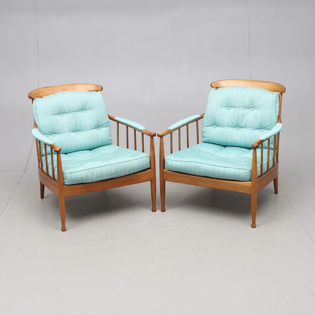 KERSTIN HÖRLIN-HOLMQUIST. Fåtöljer, 1 par, "Skrindan", OPE-möbler. — Armchairs & Chairs — Gomér & Andersson Norrköping