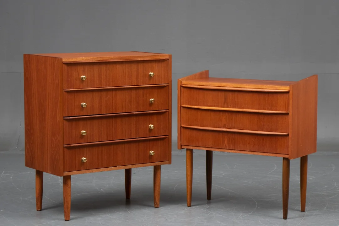 To mindre kommder af teaktræ (2) — Furniture/Cabinets, chests of drawers — Lauritz