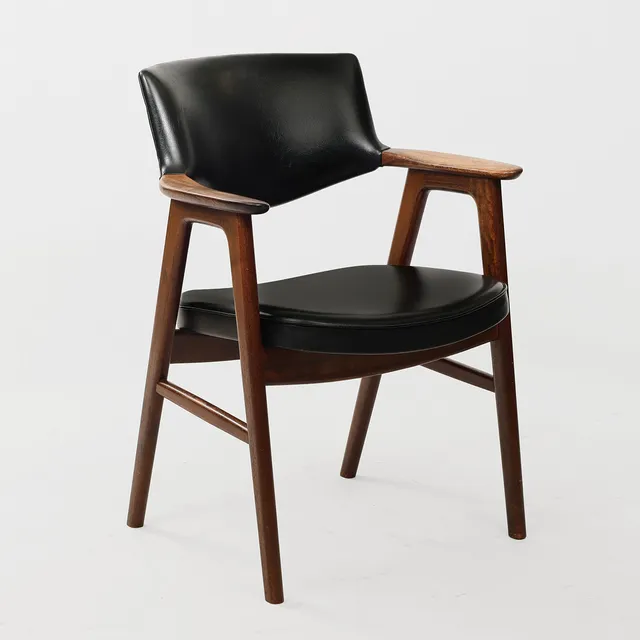 ERIK KIRKEGAARD. Høng Møbelfabrik. Armstol af palisander og sort skai, model 43, 1960'erne.