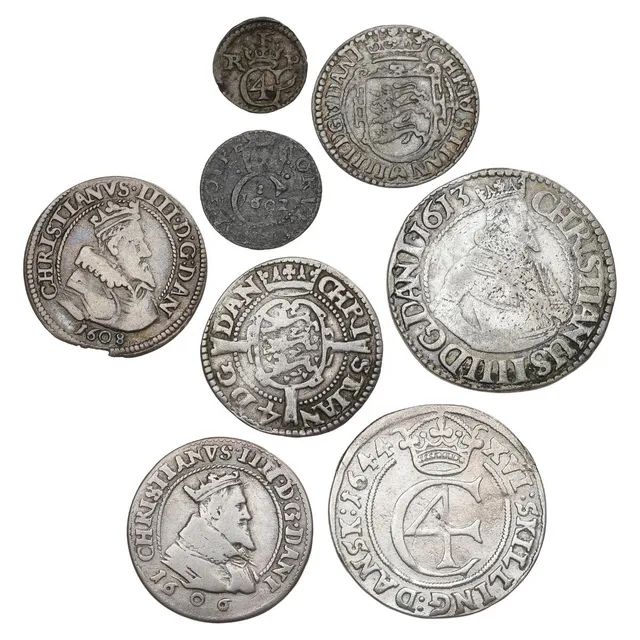 Christian IV, collection of coins, in total 14 pcs inkl. hvid 1602, H 86, skilling 1621, H 119B, 2 skilling 1604, H 79A, 4 skilling 1616, H 100A, 8 skillimg 1606, 1608, H 93A, mark 1613, 1644 H 99A, 149