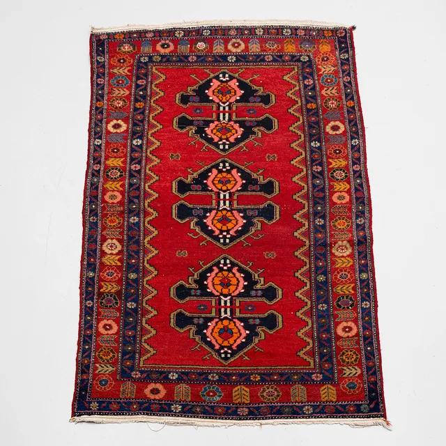 MATTA, orientalisk, ca 220 x 140 cm.
