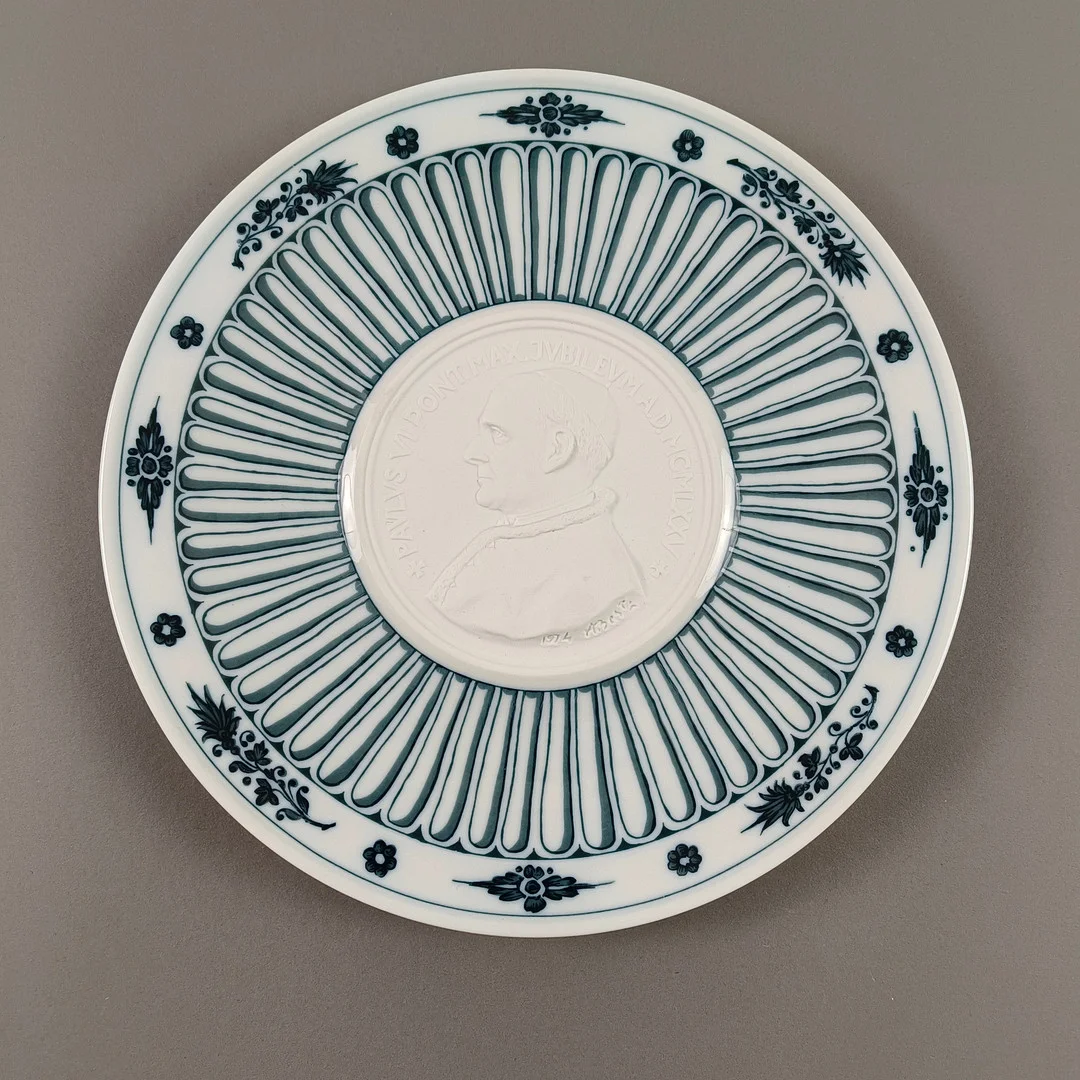 Wandteller mit PAPSTPORTRÄT - Richard Ginori, Mannifattura di Doccia, Italien, um 1974/75. — European — Auktionshaus Blank