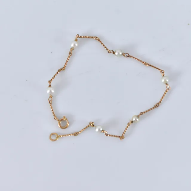 ARMBAND, 18 karat rödguld med sötvattenspärlor, möjligen Juvelfabriken Stockholm.