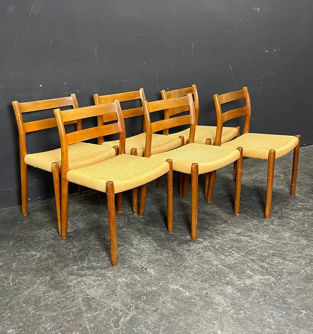 NIELS O. MÖLLER. 6 STÜHLE.