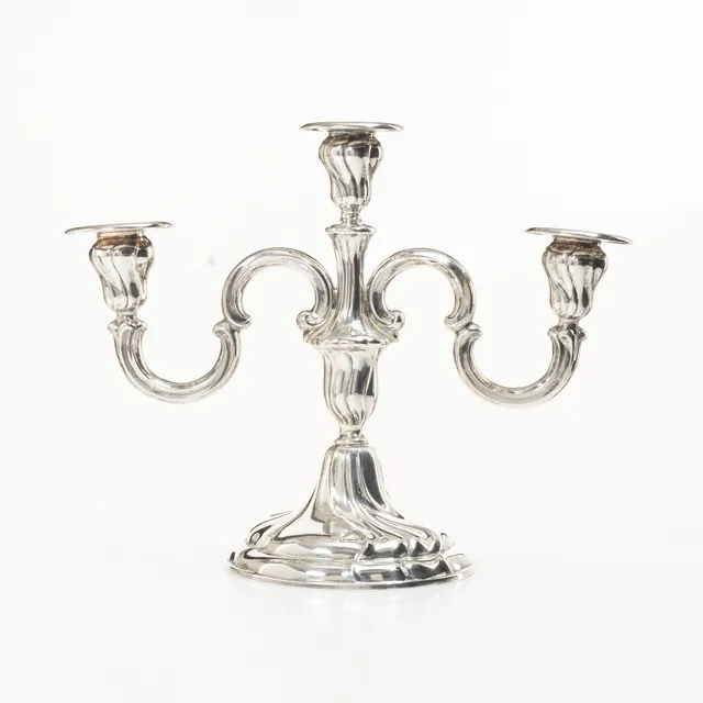 Kandelaber, silver, rokokostil, Tyskland, 1900-talets första hälft.