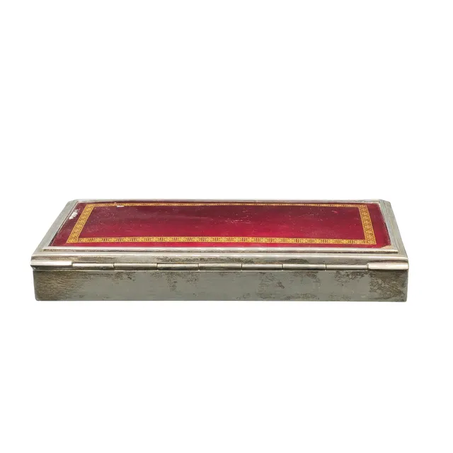 MASRIERA Y CARRERAS. CAJA EN PLATA CON ESMALTE.