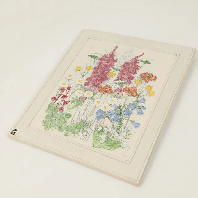 AIMO NIETOSVUORI. Väggrelief, "Sommaräng", keramik, limiterad upplaga 814/1000, Jie, Gantofta.
