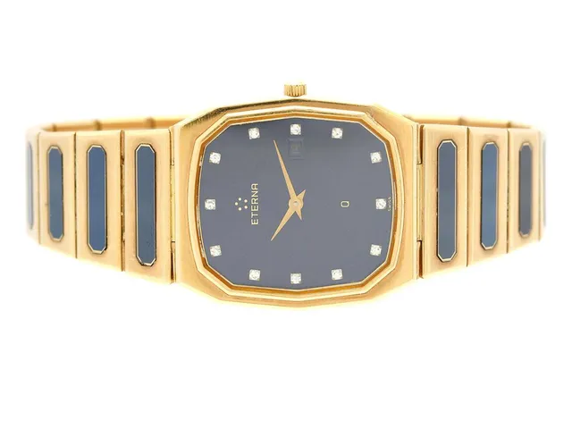 ETERNA, CXXV, Boett nr. 160.4208.68 / A09, herrur, 28 x 32,5 mm, 18K guld, quartz, safirglas, datum, diamanturtavla (12 st. 8/8), integrerad originallänk (skadad, se bild), längd 190 mm, totalvikt 103,6 gram, ca 1990.