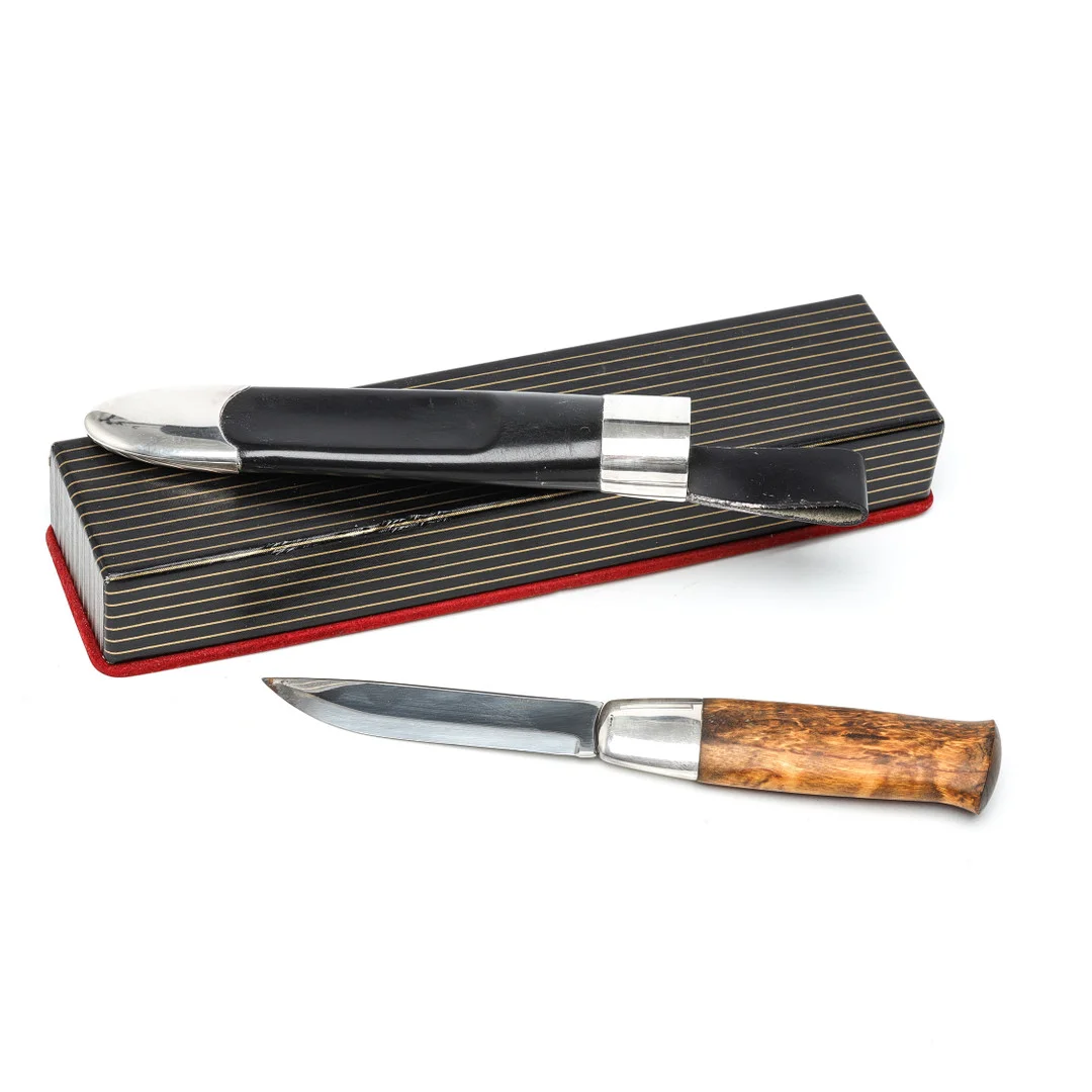DAVID ANDERSEN, "Per Gynt kniven", beslag av sterlingsilver, Norge. — Edged weapons — Auktionshuset Kolonn