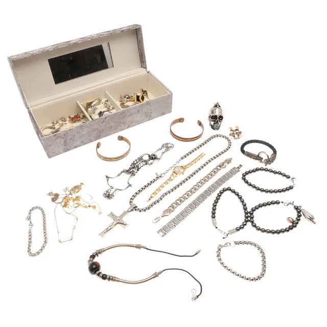 ASSORTED COSTUME JEWELLERY.