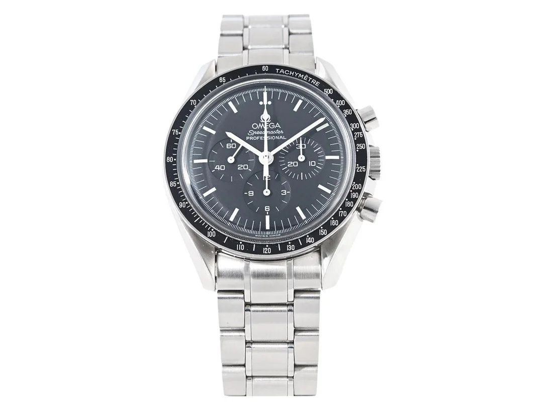 OMEGA, Speedmaster, Professional, "Tachymètre", s.k. "Moon Watch", Cal 1861, Serie nr. 77047411, PIC nr. 3570.50.00, Boett nr. 145.0022/345.0022, kronograf, herrur, 42 mm, stål, manuell, plexiglas, originallänk, viklås, Ref nr. 1998/840, cert, september 2001, box (skadad), ytterkartong. — Klockor/Omega — Kaplans