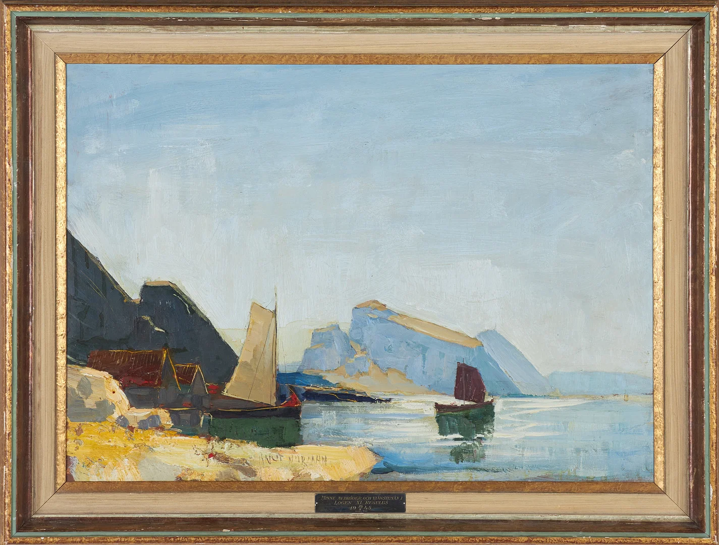 KNUT NORMAN. Kustmotiv med fiskebåtar, olja på pannå, signerad. — Paintings — Stockholms Auktionsverk Sickla