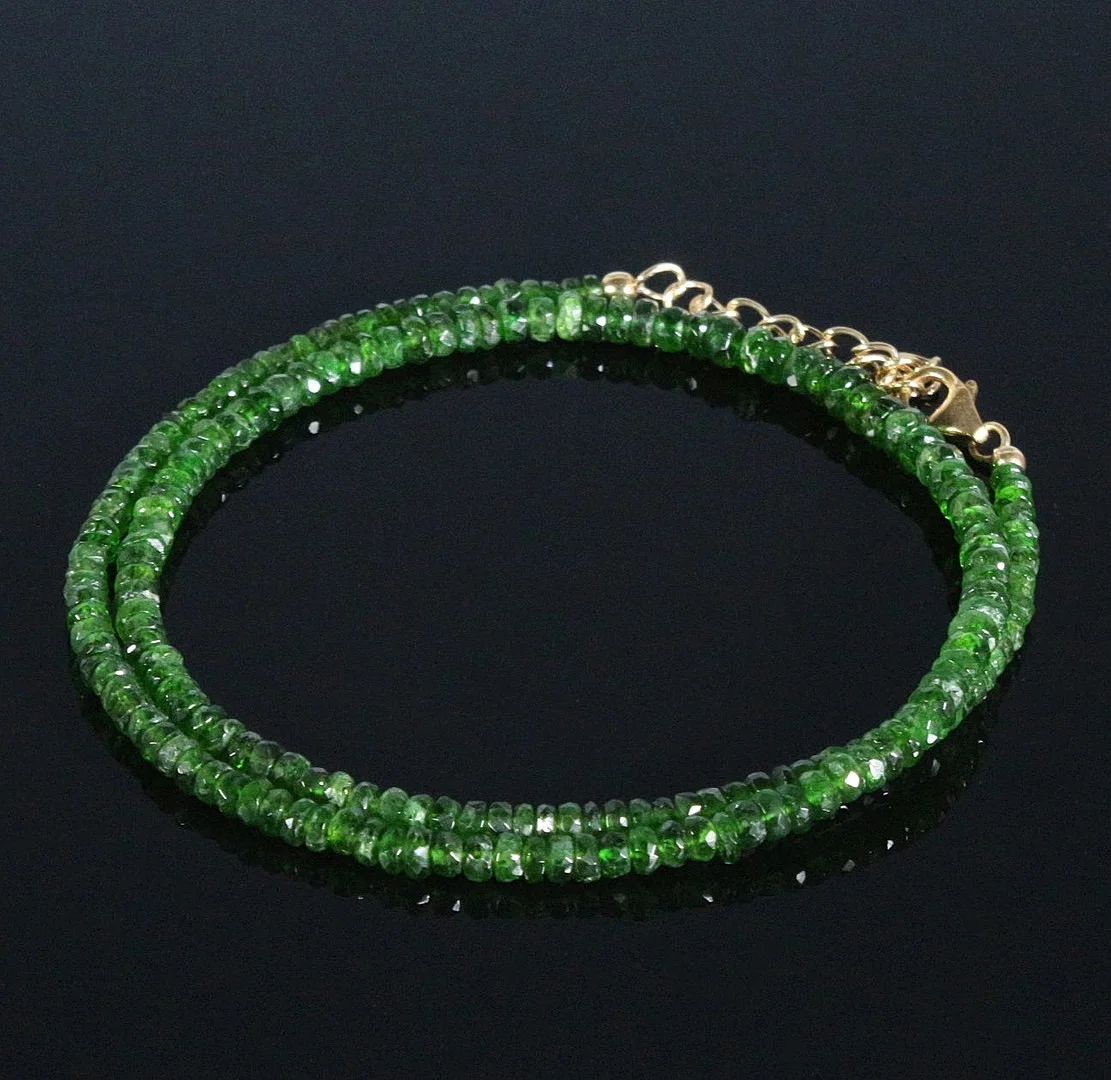 Chromdiopsid-Collier, 925er Silber. — Necklace — Stockholms Auktionsverk Düsseldorf/Neuss