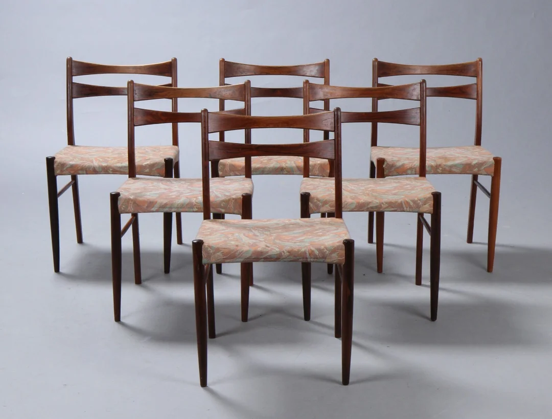 Dansk møbelproducent. Et sæt på seks stole, palisander. 1960'erne (6) — Furniture/Chairs — Lauritz