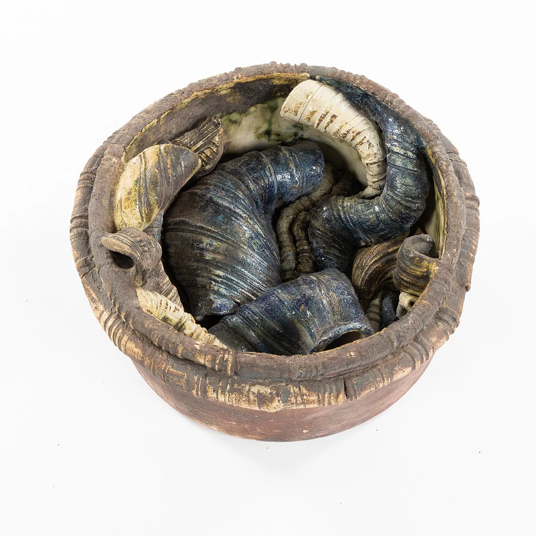 ULLA VIOTTI (1933-2025). Skulptur, glaserat stengods, egen ateljé, Hammenhög, Österlen, 1900-talets andra hälft. — European — Stockholms Auktionsverk Helsingborg