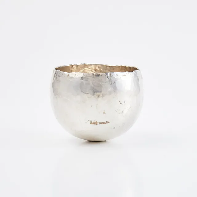 RAY URBAN. Tumlare, sterling silver, hamrad dekor, Stockholm 1999.