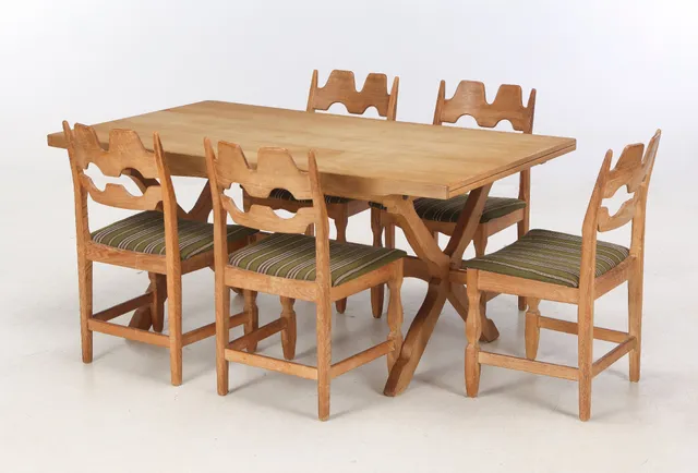 Henry Kjærnulf. Dining table and chairs from the 'Razorblade' series (6)