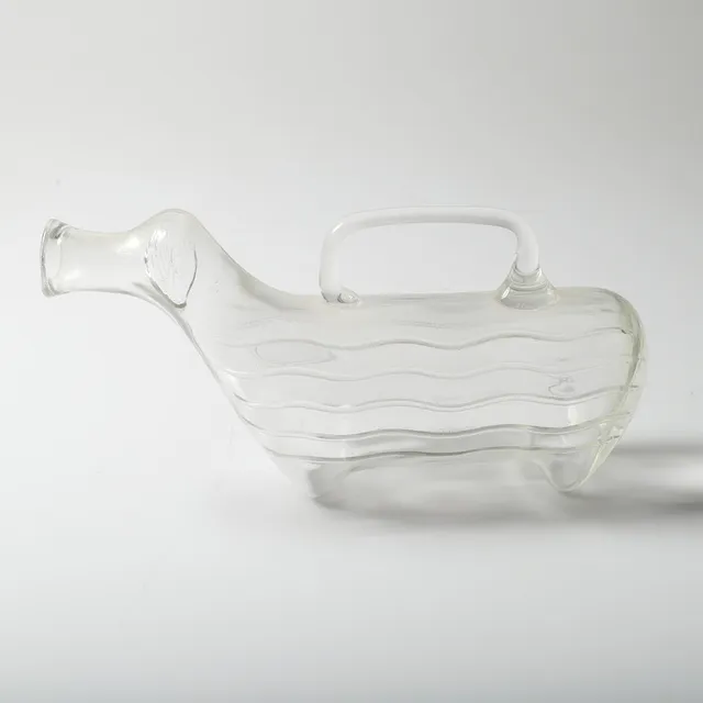KJELL BLOMBERG. Karaff, s. k. fyllehund, glas, Gullaskruf, 1900-tal.