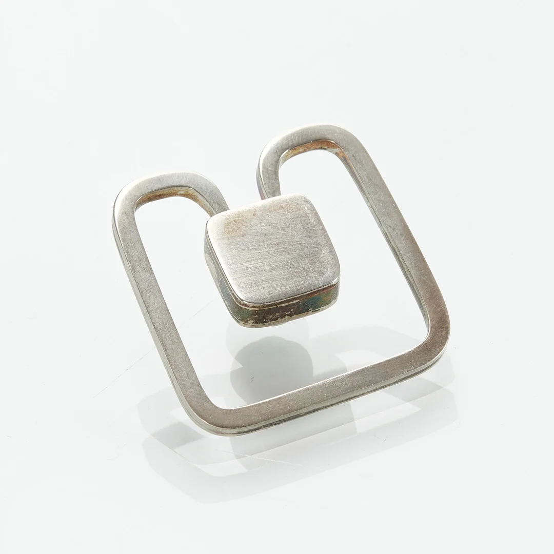REY URBAN. Nyckelring, sterlingsilver, Stockholm 1979. — Objet de vertu & Miscellaneous — Crafoord Auktioner Stockholm