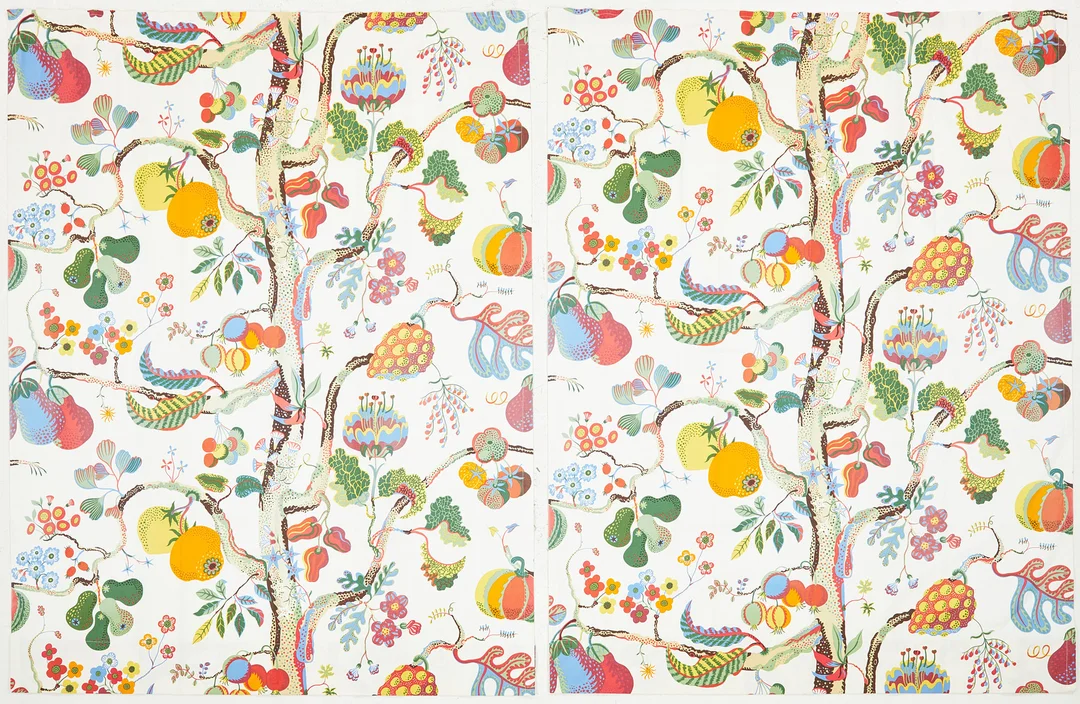 JOSEF FRANK. GARDINER, 1-par, "Vegetable Tree", Firma Svenskt Tenn, linne. — Textiles — Stockholms Auktionsverk Sickla