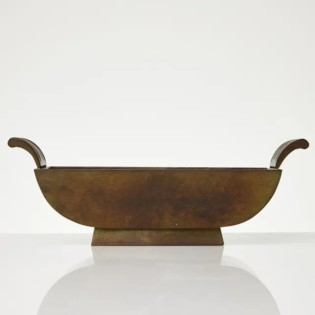 SKÅL MED HÄNKLAR, grönpatinerad brons, GAB, 1920/30-tal.