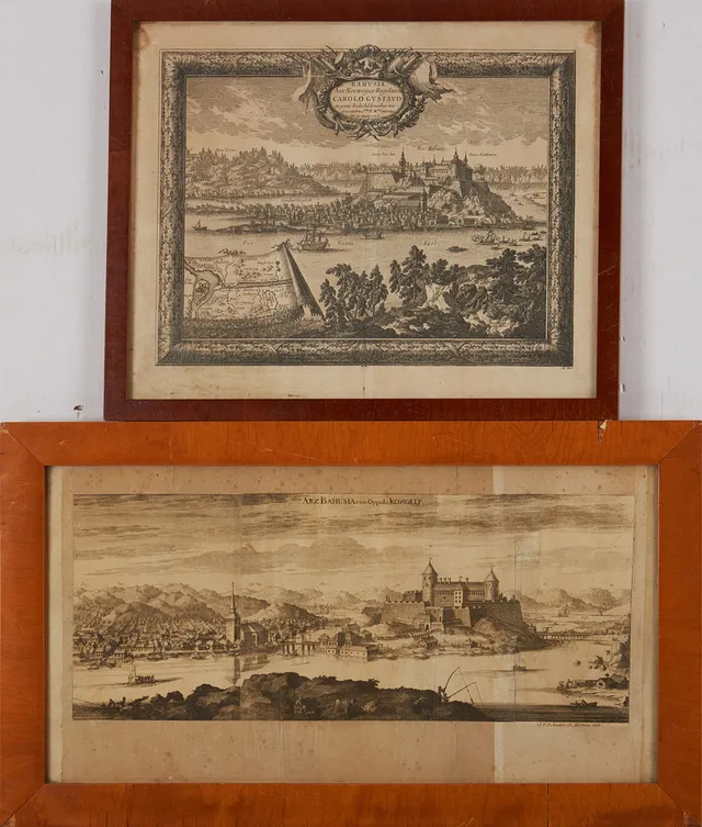 KARTOR, 2 st, 1700-tal respektive Pufendorf 1697 respektive visar Arx Bahusia cum Oppido Kongelf respektive Bahvsia Arx Norwegice Regi Suecia (Pufendorf 1697.