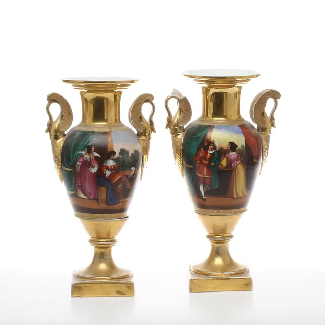URNOR, ett par, porslin, 1800-tal.