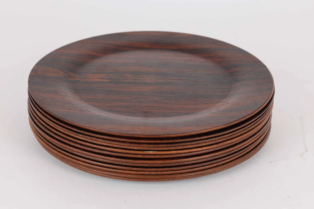 Danish design, approx. 1970.: Set of 12 cover plates made of rosewood. — Hobby and collectibles/Collectibles — Lauritz