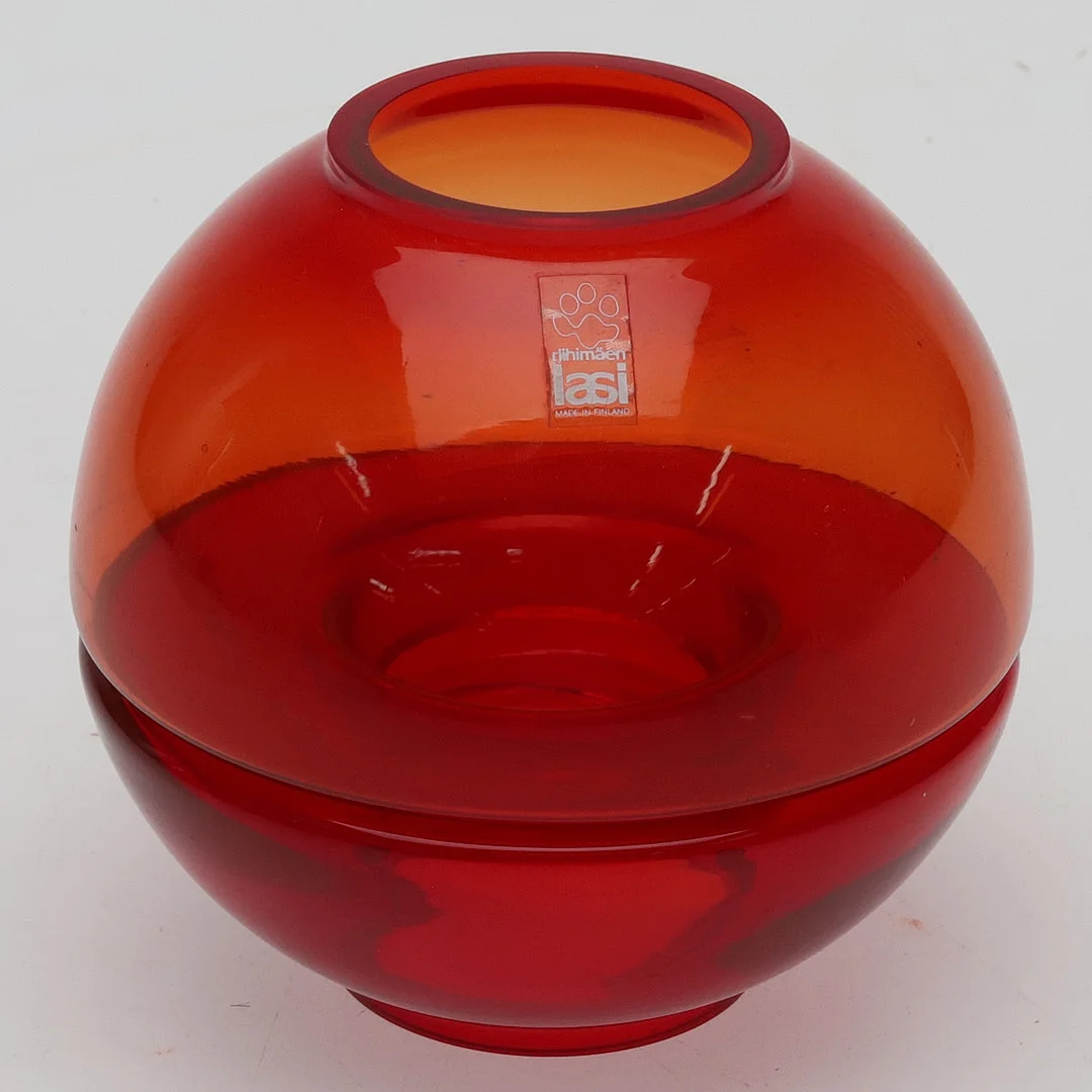 TAMARA ALADIN. LJUSLYKTA, Glas, "Mars", etikettmärkt Riihimäen lasi, Finland, 1960/70-tal. — Candlesticks — Örebro Stadsauktioner