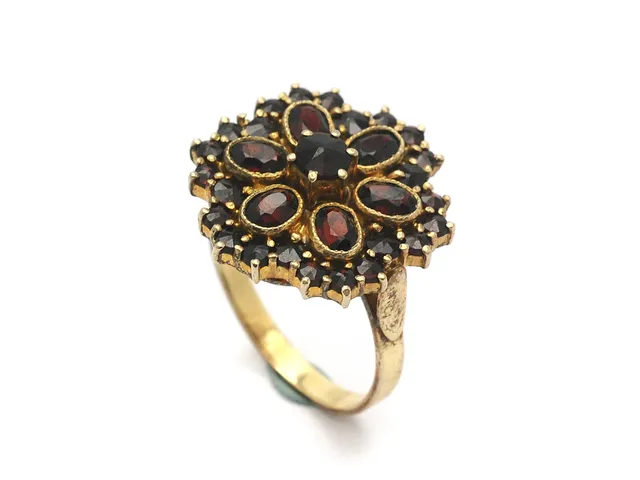 RING, förgyllt silver, granater, stl 18 mm