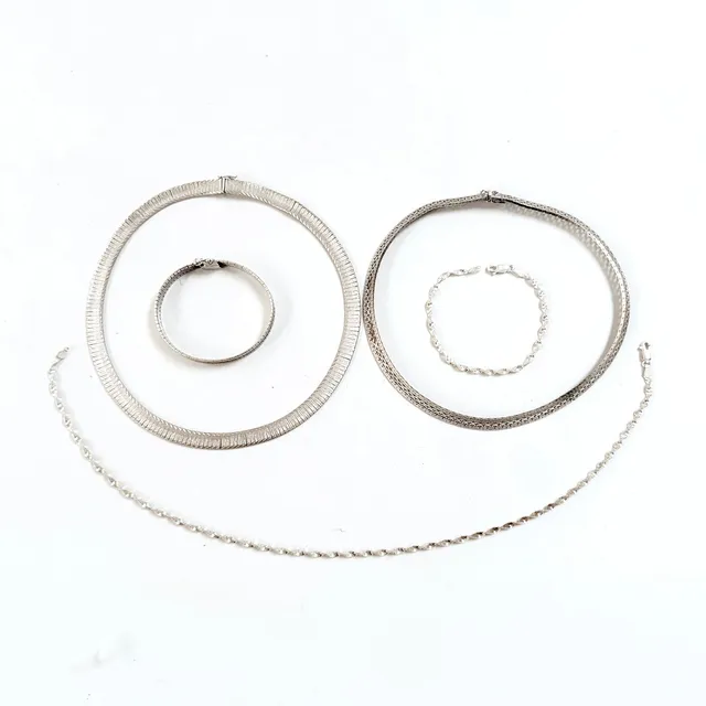 COLLIER OCH ARMBAND. Silver.