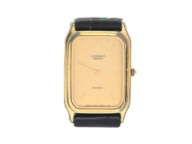 Lassale Seiko, damur, 18x23mm, quartz, batteribyte behövs, double, sliten, refnr: 6730-5909, snr: 410266, med certifikat -91, läderarmband slitet