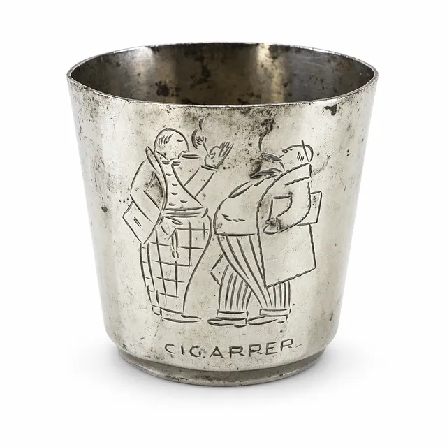 SYLVIA STAVE (1908-1994). TILLSKRIVEN. cigarrburk, tenn, Art Déco, CG Hallberg, Stockholm, 1936.