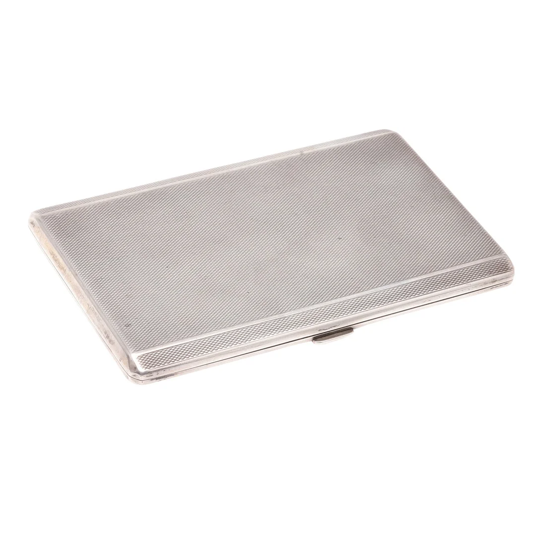 A GEORGE V SILVER CIGARETTE CASE. — Silver — Lawrences Auctioneers