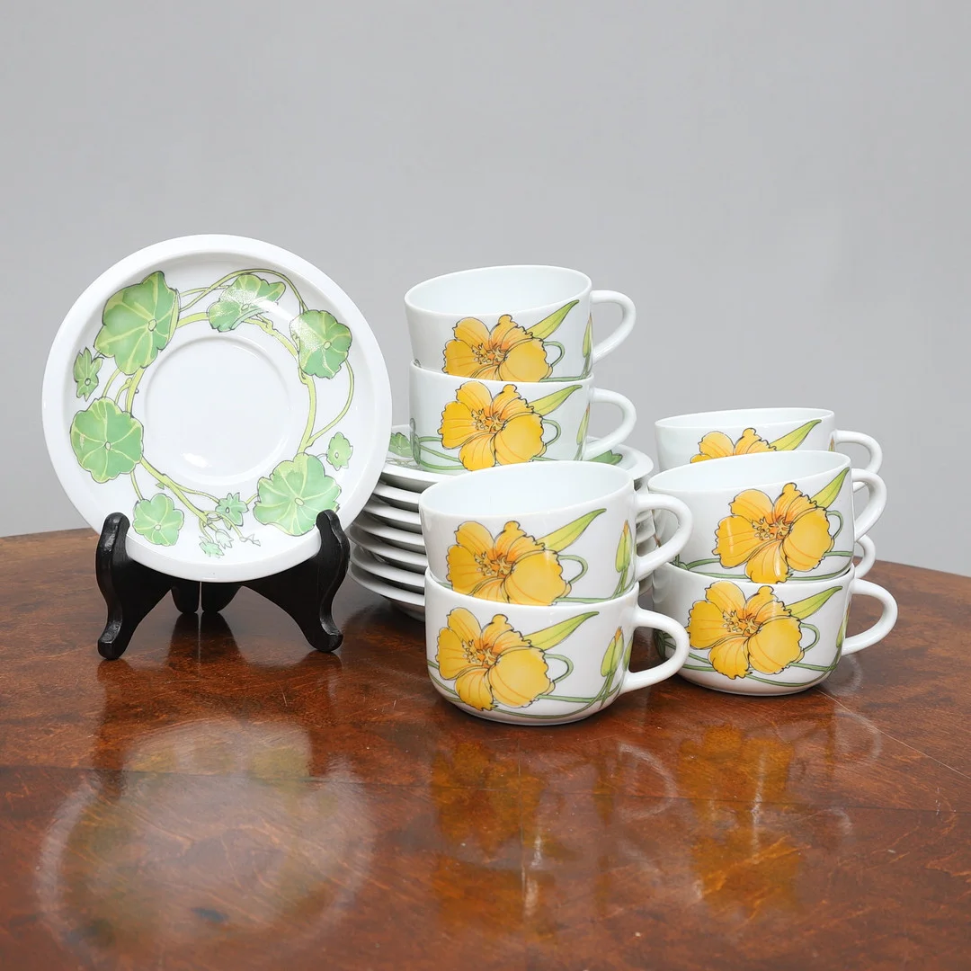 MARGUERITE WALFRIDSON. kaffekoppar, 16 delar, porslin, "Midsommar", Herrgården, Ikea, 1980-tal. — European — Gomér & Andersson Norrköping