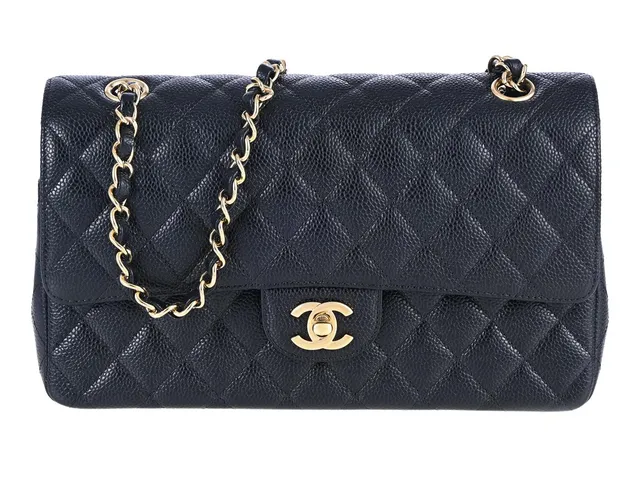 CHANEL, VÄSKA, Medium Double Flap Bag, svart quiltat kaviarläder, guldfärgade beslag, 25x15x6 cm, hologrammärkt 24924795, år 2017-2018, care booklet, kvittokopia från 2017, cert, dustbag, originalkartong. Excellent Condition.