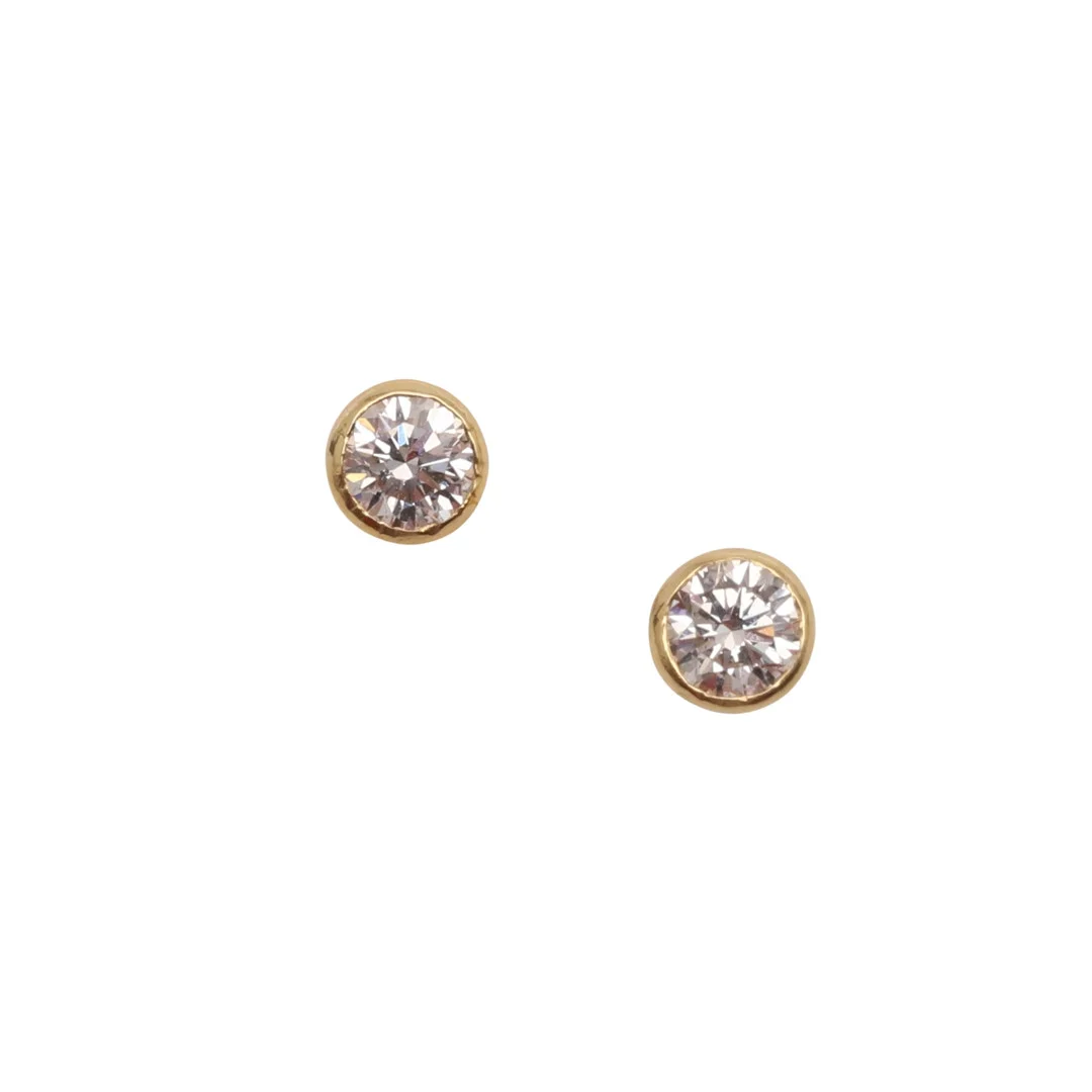 A PAIR OF DIAMOND STUD EARRINGS. — Earrings — Lawrences Auctioneers